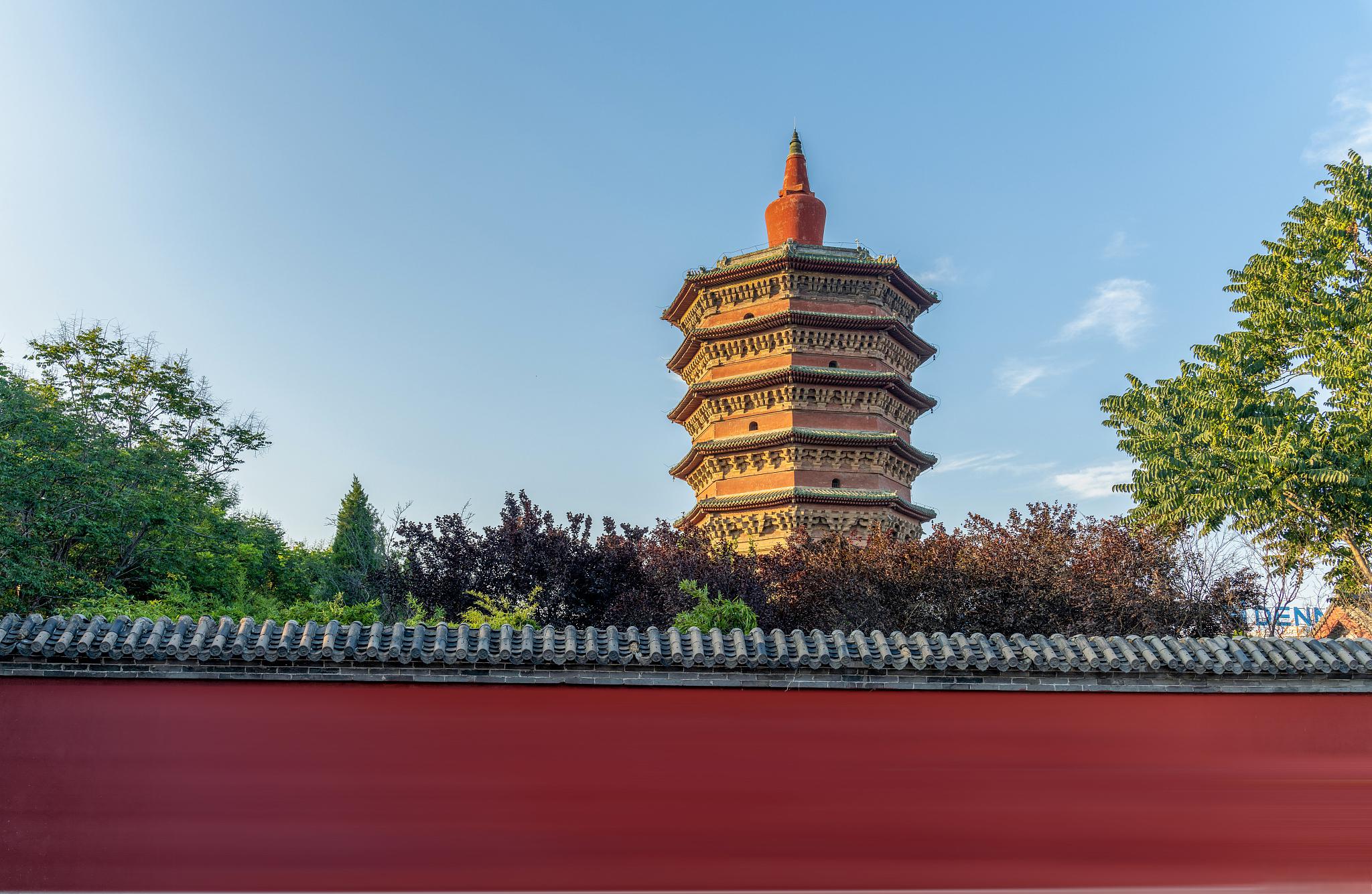 河南是一个历史悠久,文化灿烂的省份,拥有许多著名的景点和旅游胜地
