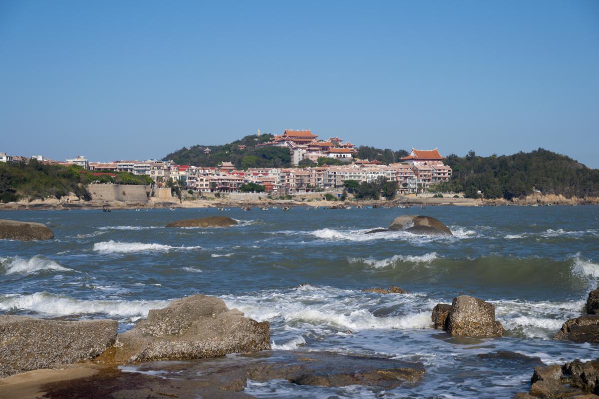 平潭岛自驾游攻略 平潭岛,位于中国福建省福州市平潭县境内,是中国第