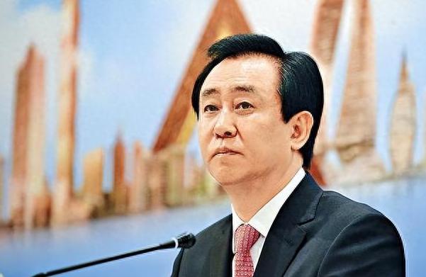 黎志强是一个香港富商,早年来深圳创业.