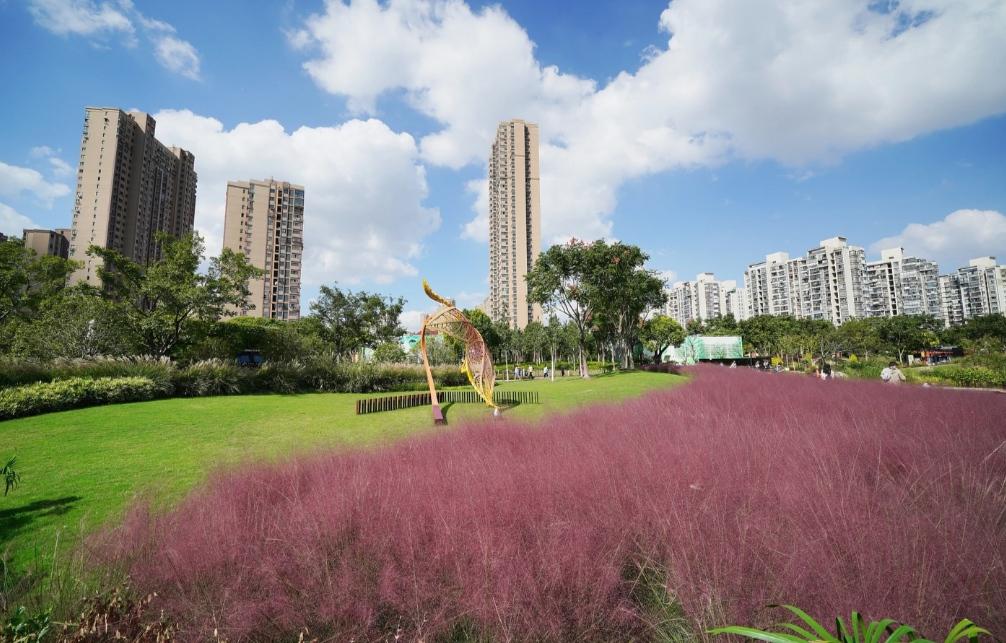 上海虹口彩虹湾公园好在哪里 彩虹湾公园,位于上海市虹口区,是一个集