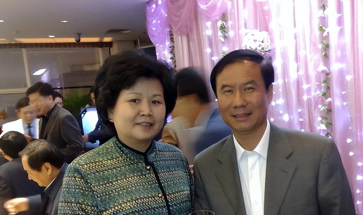 邢质斌:岁月无情 邢质斌,央视第一代女主持人之一,曾与赵忠祥,罗京