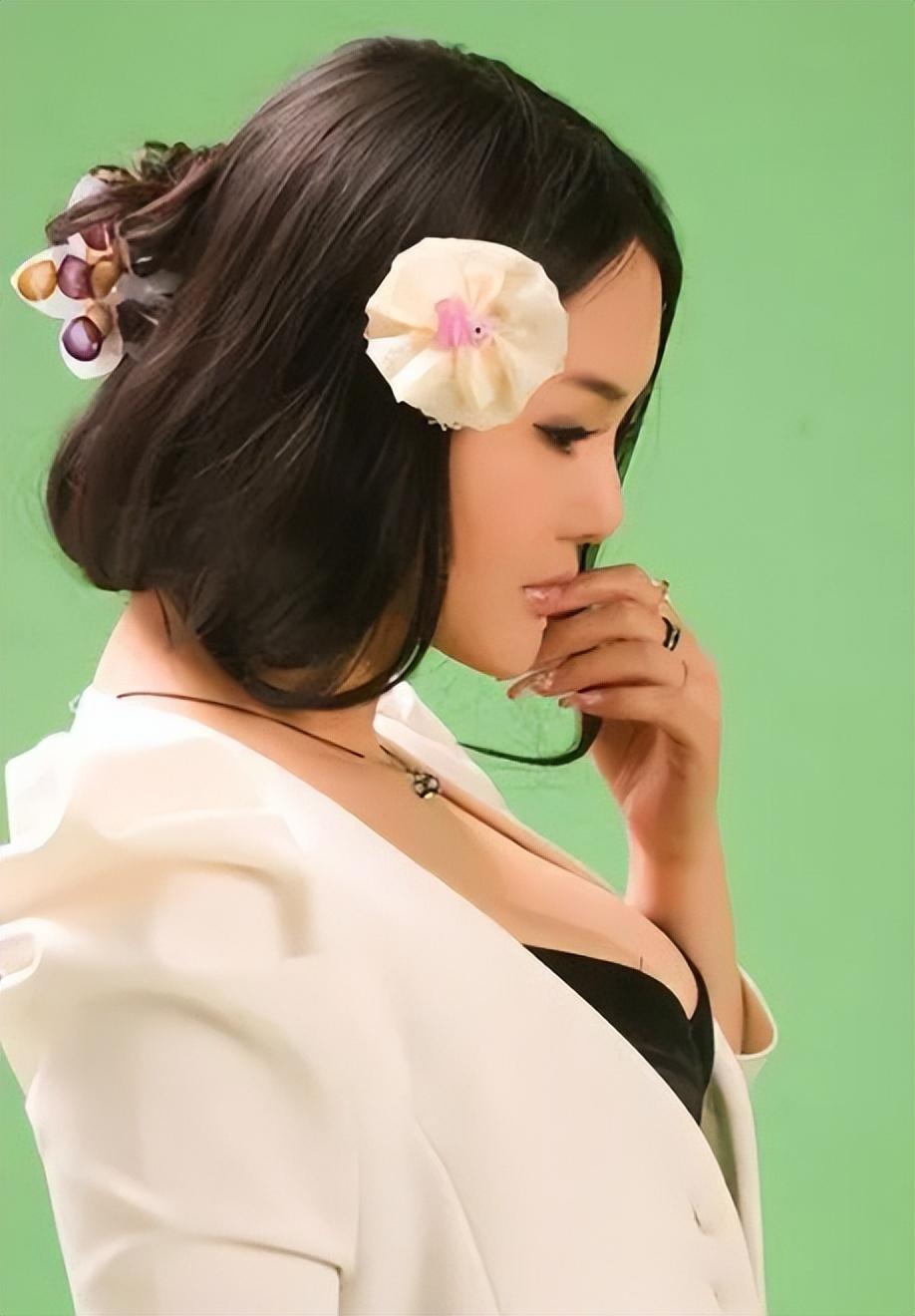 杨欣:从歌唱天籁到演艺瑰宝 杨欣,从歌手转型为演员,她的跨界之路并非