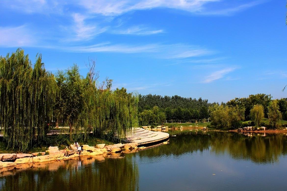 微山湖畔秋日旅行攻略 秋天,是收获的季节,也是旅行的佳期.在这个季节