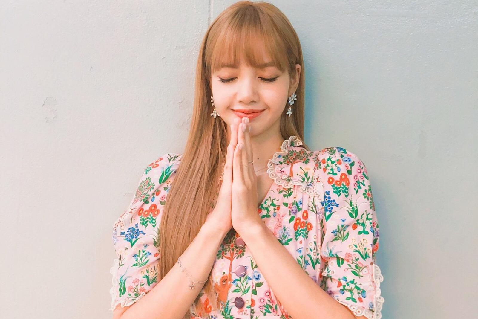 lisa的丑照风波:自我颠覆与未解之谜 最近,lisa的形象发生了颠覆性的