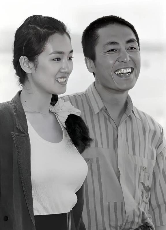 何政军:幸福密码 何政军的一生,就像是一部深深打动人心的电视剧,他的