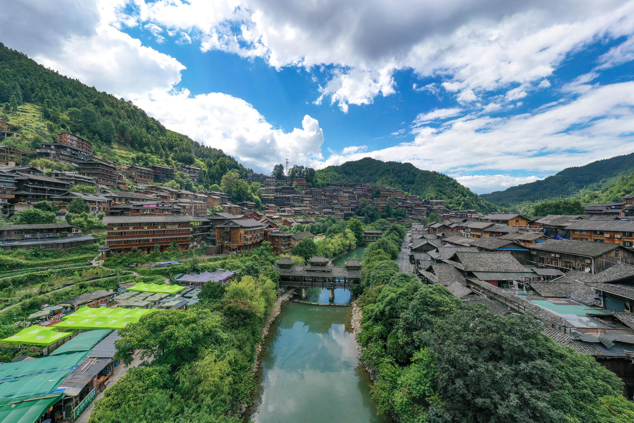 片自然瑰宝 黔西南布依族苗族自治州,一片潜藏于贵州省深处的自然瑰宝