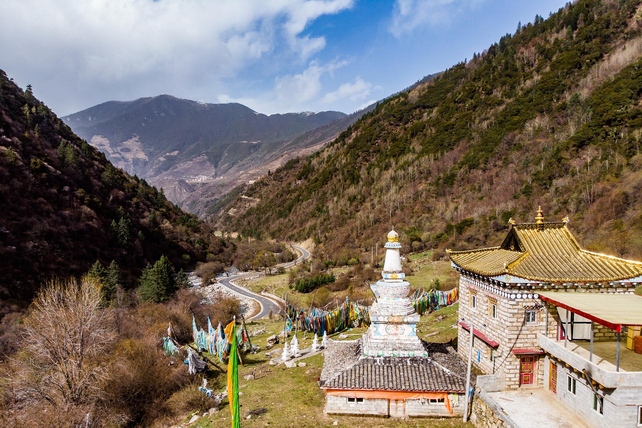 松潘县川主寺旅游景区 松潘县川主寺旅游景区,座落于中国四川省阿坝