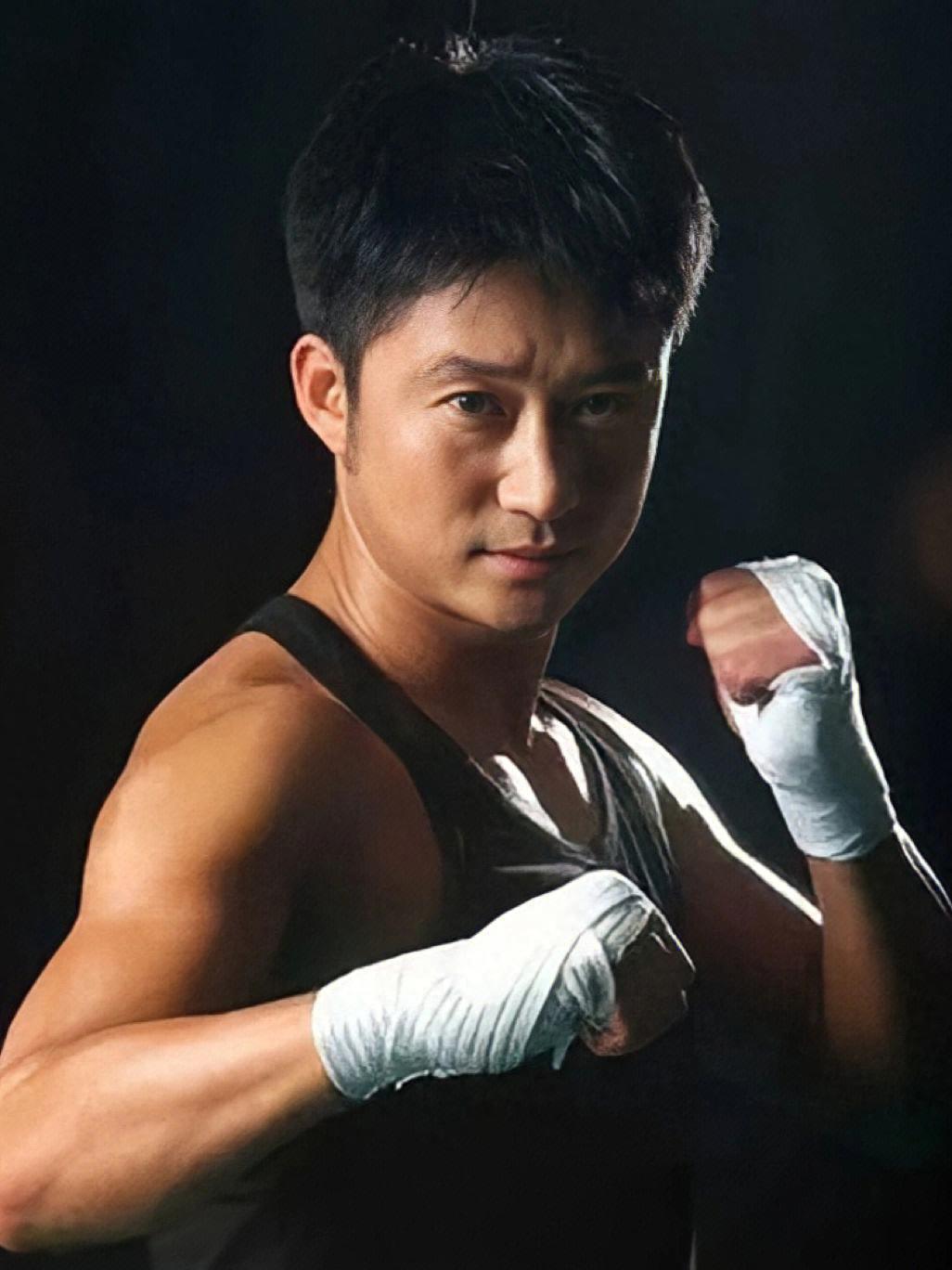 吴京的成功离不开父亲的培养 吴京的父亲吴金泉是一个武术世家出身