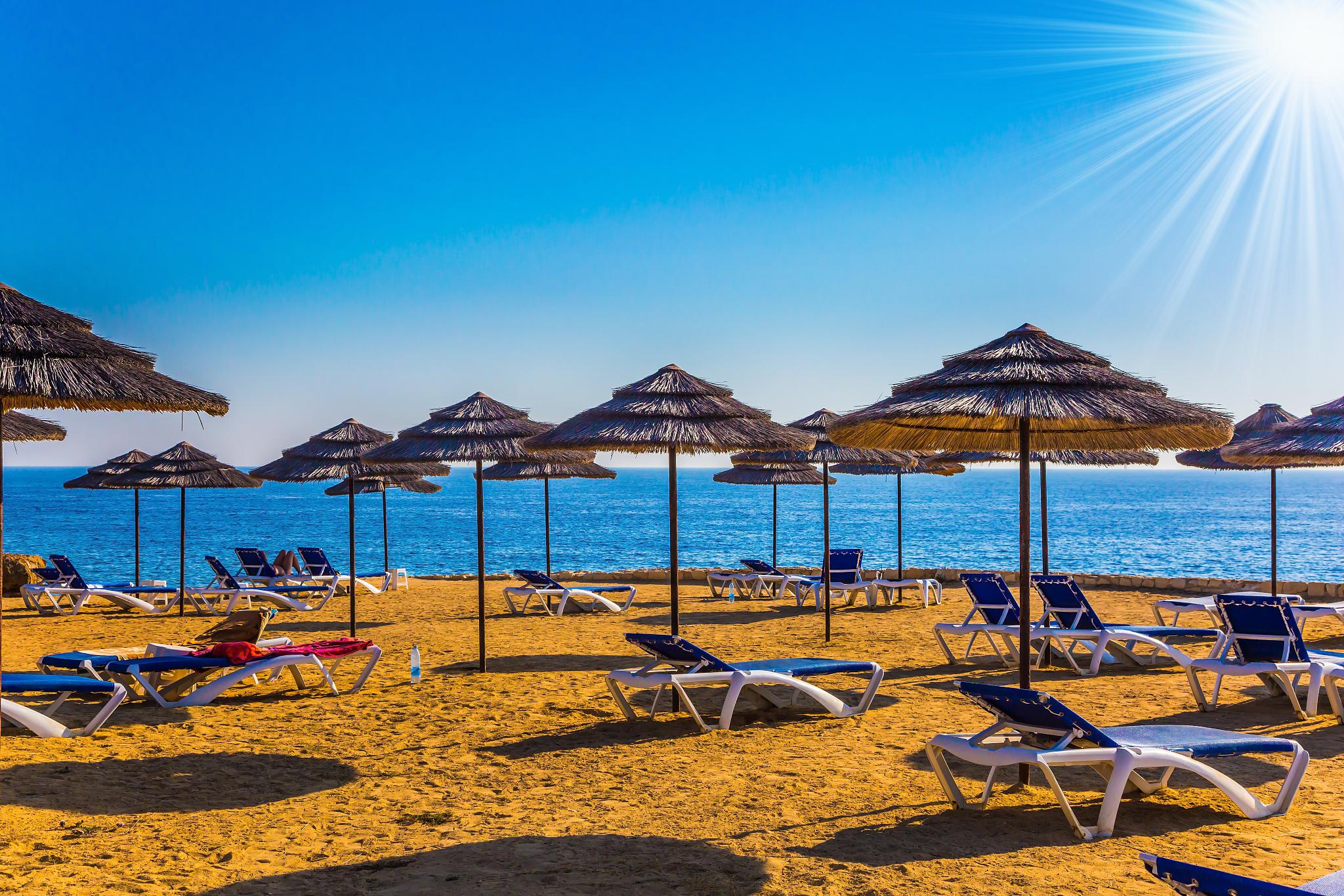 那香海一日游攻略 那香海,位于山东省荣成市,是一个美丽的海滨小城.