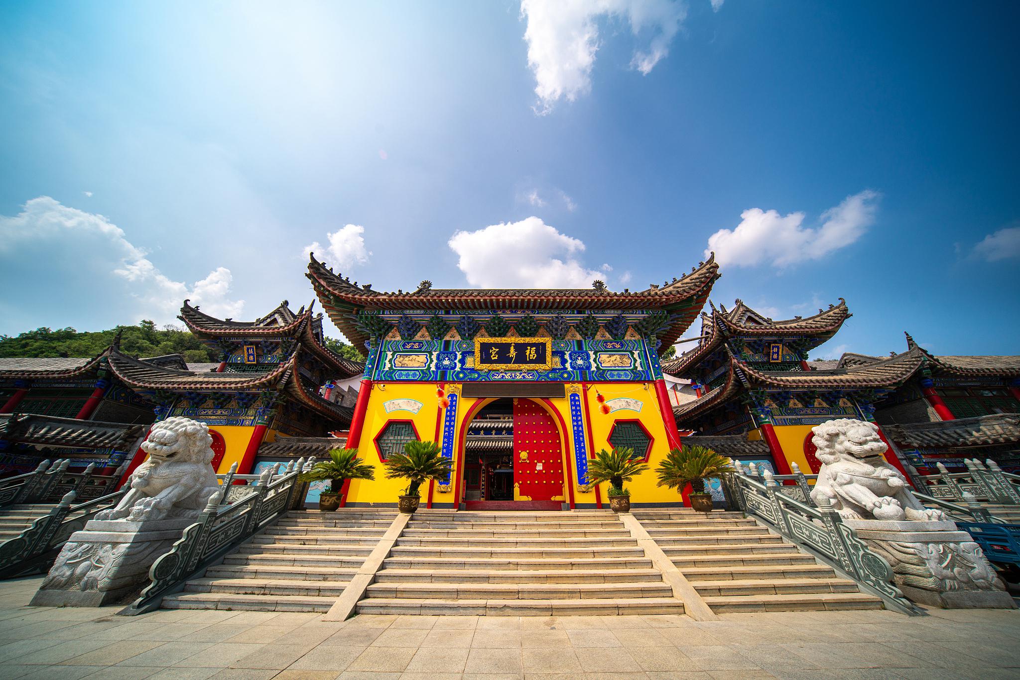 辽源旅游资源丰富,值得一游 辽源是一个旅游胜地,有着独特的自然风光