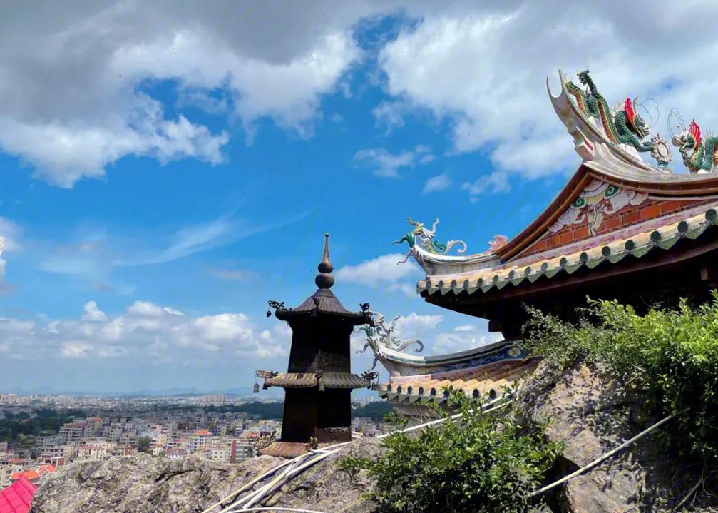 探秘福建净峰寺 福建省泉州市惠安县,这片古老的土地上隐藏着一个神秘