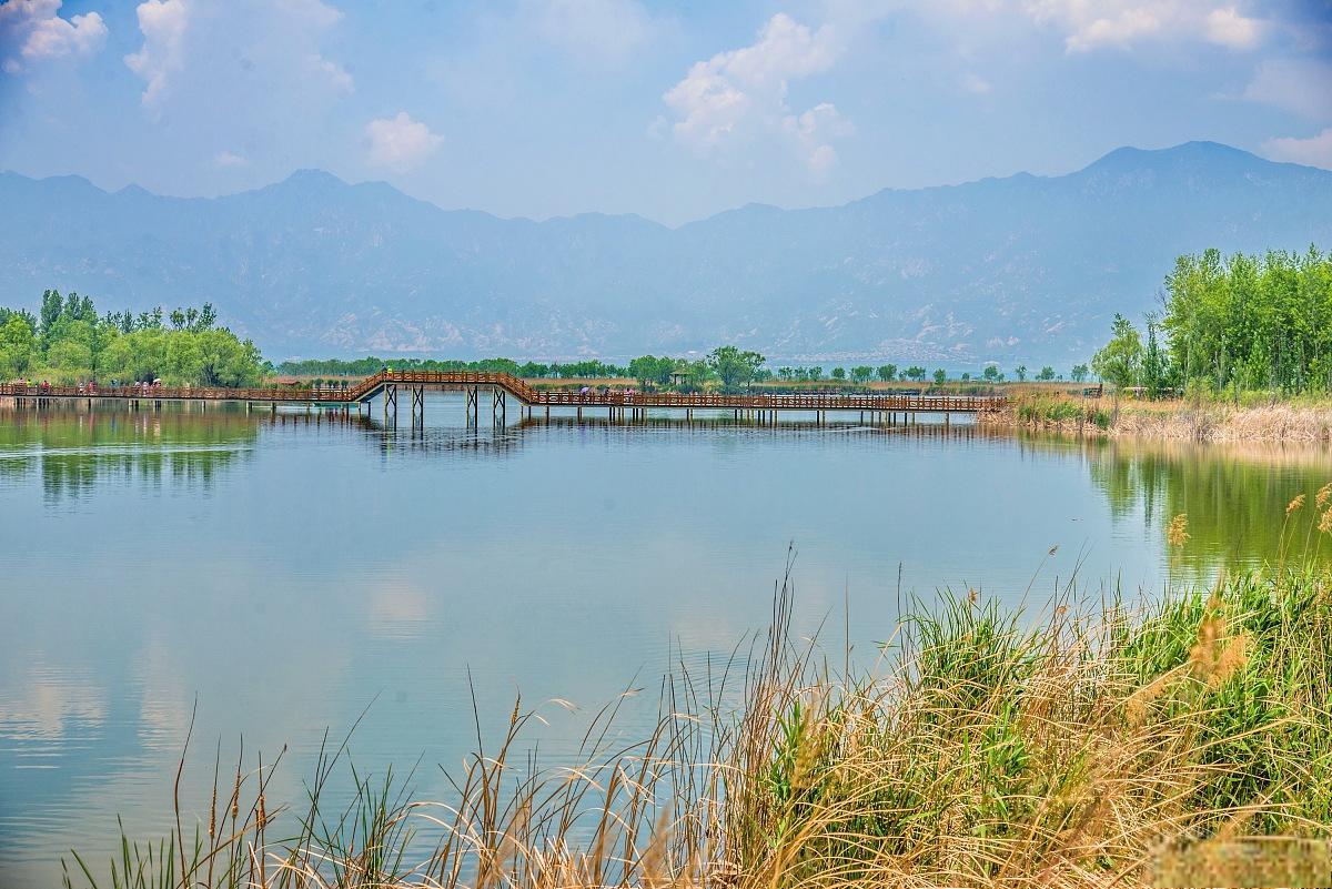 茈碧湖旅游风景区 茈碧湖旅游风景区,位于云南大理州洱源县,是一个
