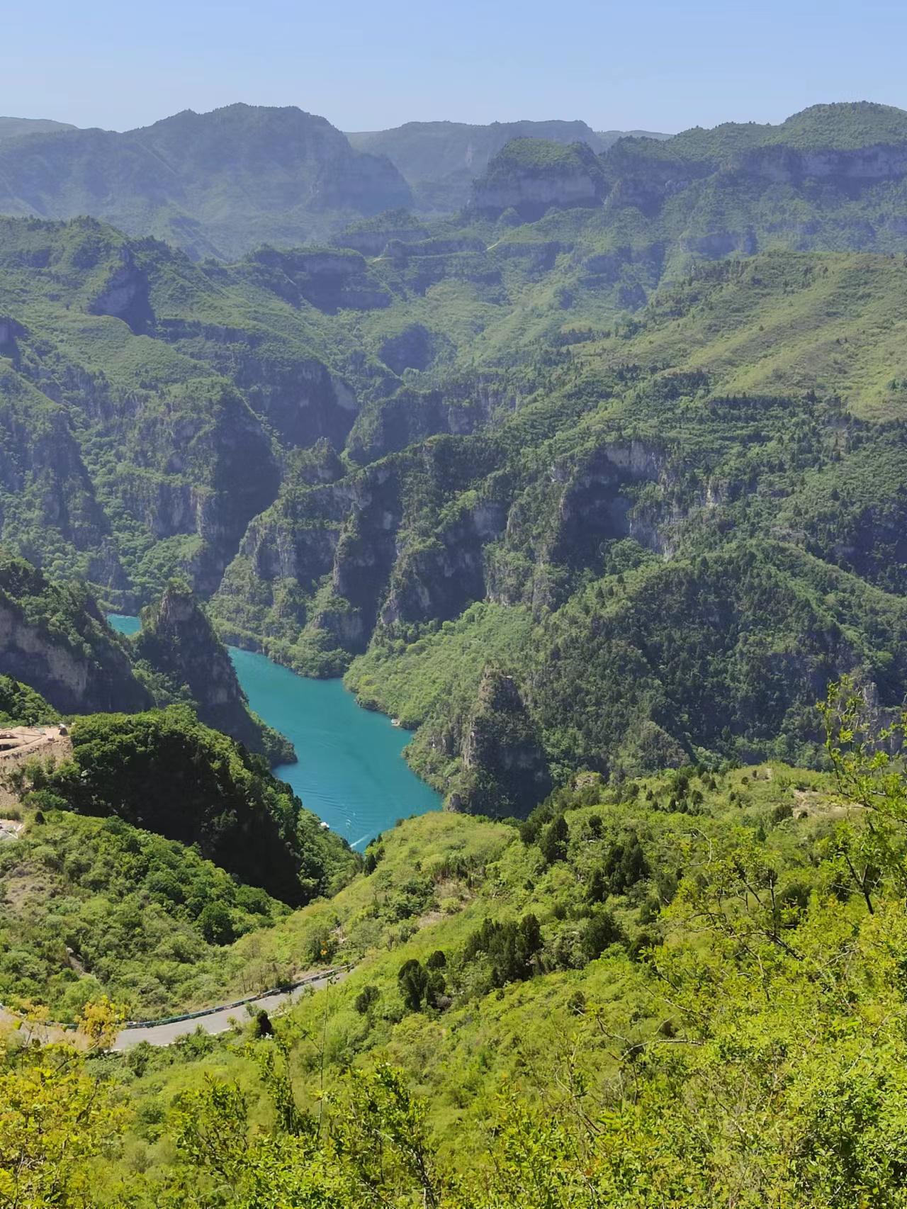 云台山旅游攻略 云台山位于中国河南省焦作市,是著名的国家级风景名胜