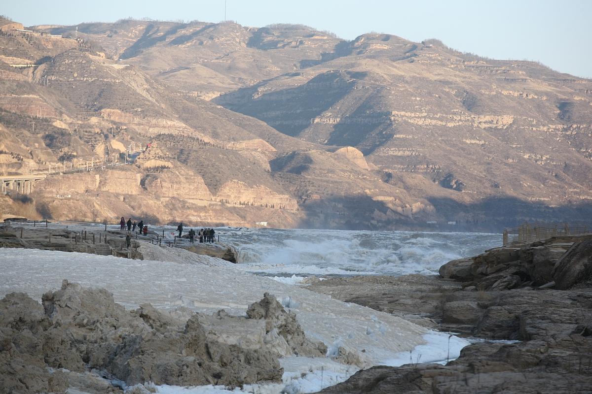 北长滩村:崇山峻岭中的黄河峡谷明珠 北长滩村,这个隐藏在崇山峻岭中