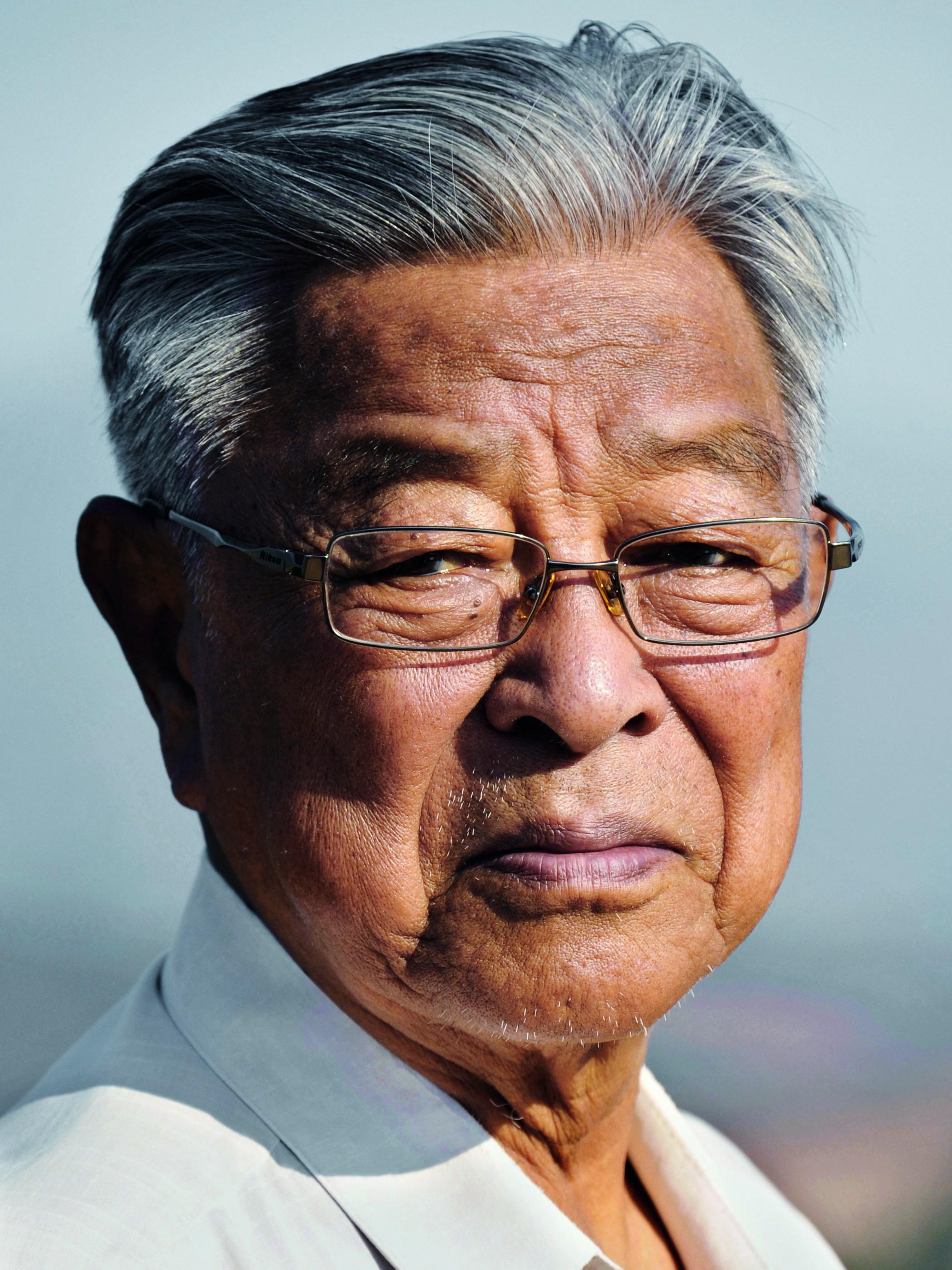 褚时健:中国一代企业家的魂 褚时健是中国的一位杰出企业家,他的一生