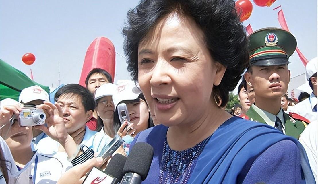 央视女神张晓芳的晚年生活 张晓芳,80年代央视最红的主持人之一,如今