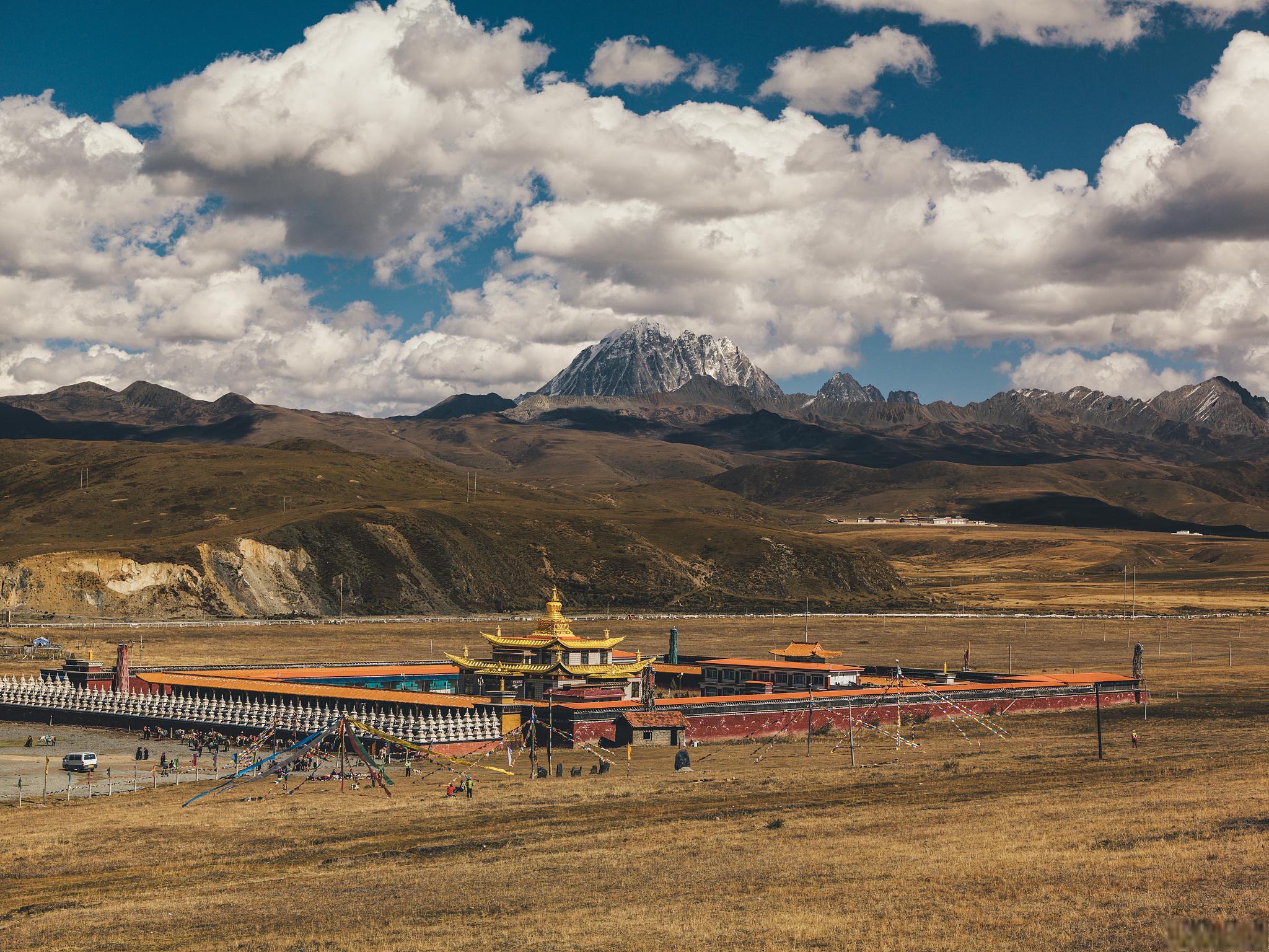 林芝跟团三日游攻略 林芝,这座位于西藏自治区的城市,有着得天独厚的