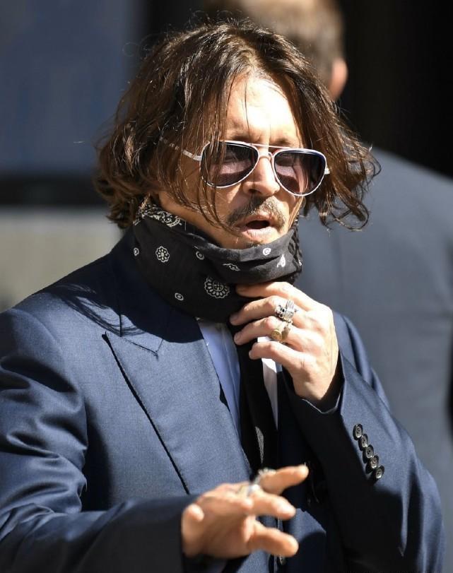 希洛·朱莉-皮特:美丽,聪慧,坚强的少女 希洛·朱莉-皮特,17岁的青春