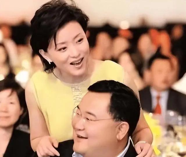 杨澜:与老公早已无爱的真相 杨澜是中国传媒界一位德高望重的人物,她