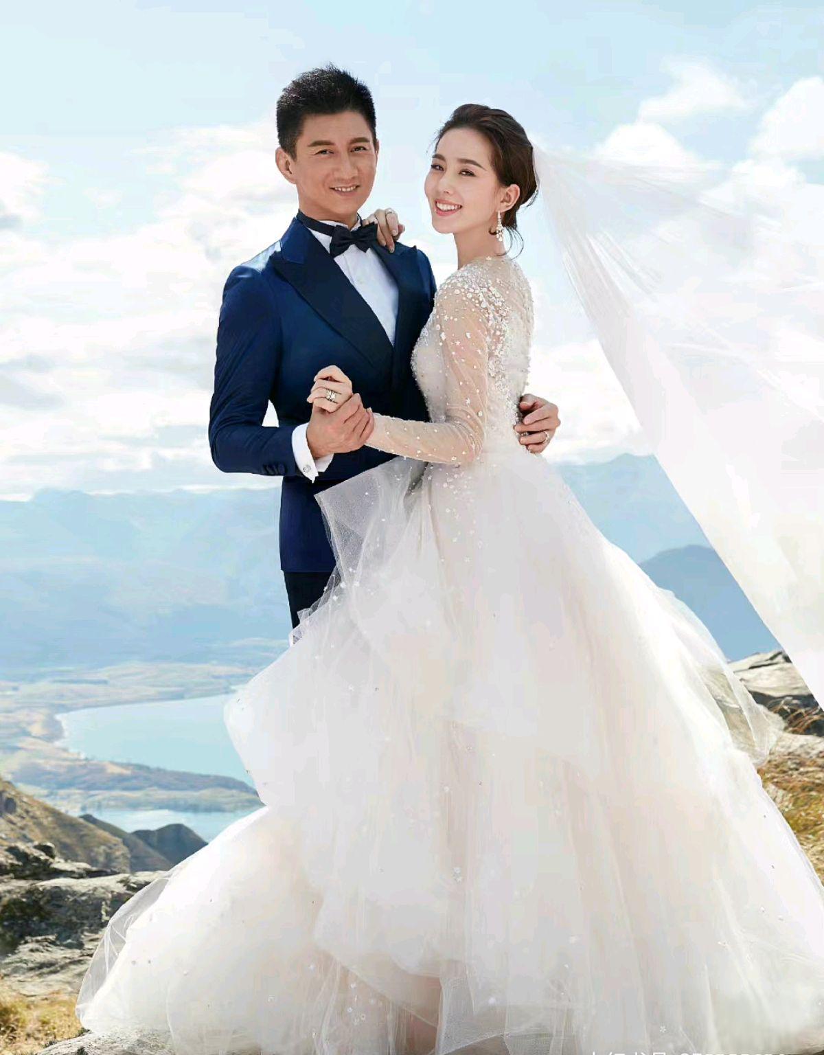明星真夫妻婚纱照大合集 明星夫妻的婚纱照往往成为了美丽浪漫的见证
