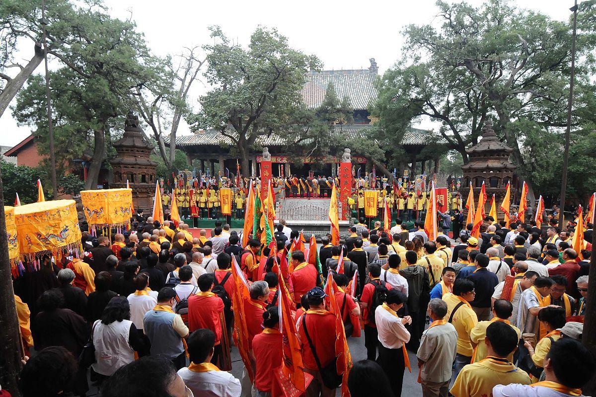 香火鼎盛的关帝庙 位于中国山西省的香火鼎盛的关帝庙,是一座有着悠久