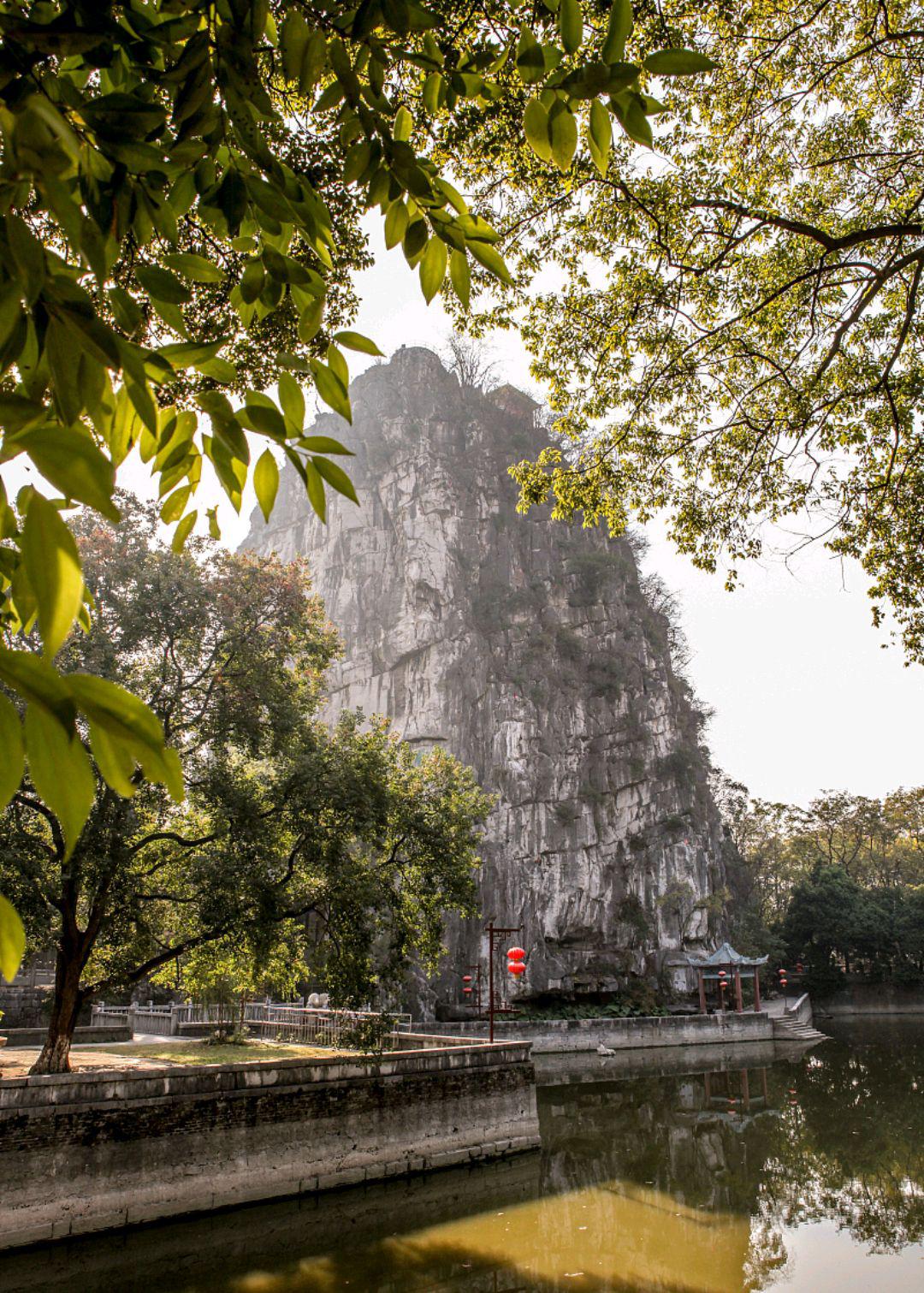 靖江王城景区攻略 靖江王城景区位于桂林市区,是一个集历史,文化和