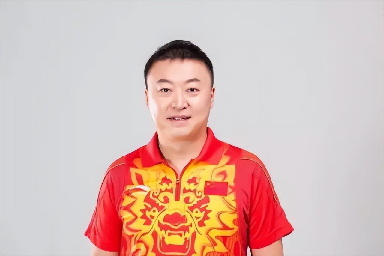 马琳:除了做教练,也热衷公益事业 马琳是中国乒乓球界的传奇人物,曾