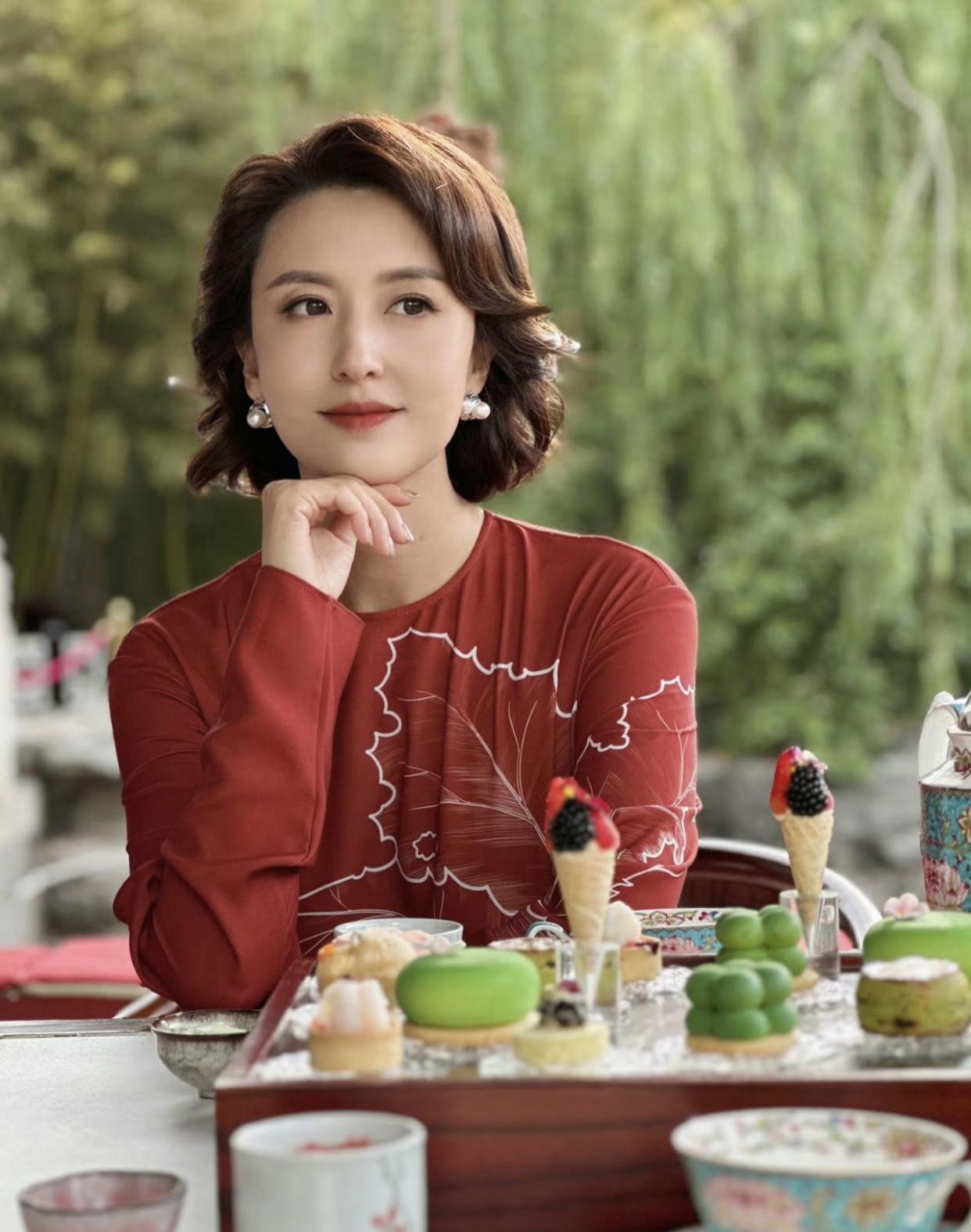 看财经主持人张蕾(看财经主持人张蕾的视频)