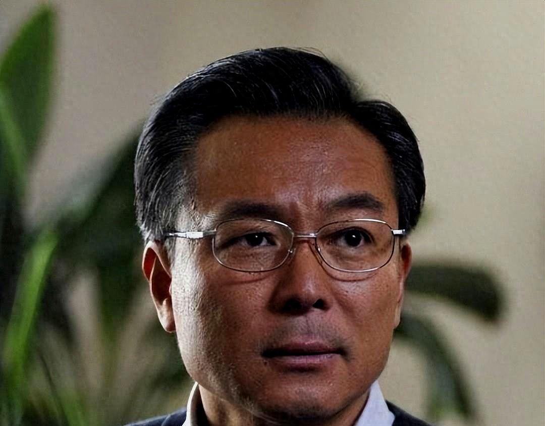 谢园的爱情传奇 谢园,这位才华横溢的演员,留下了一段感人的爱情故事.