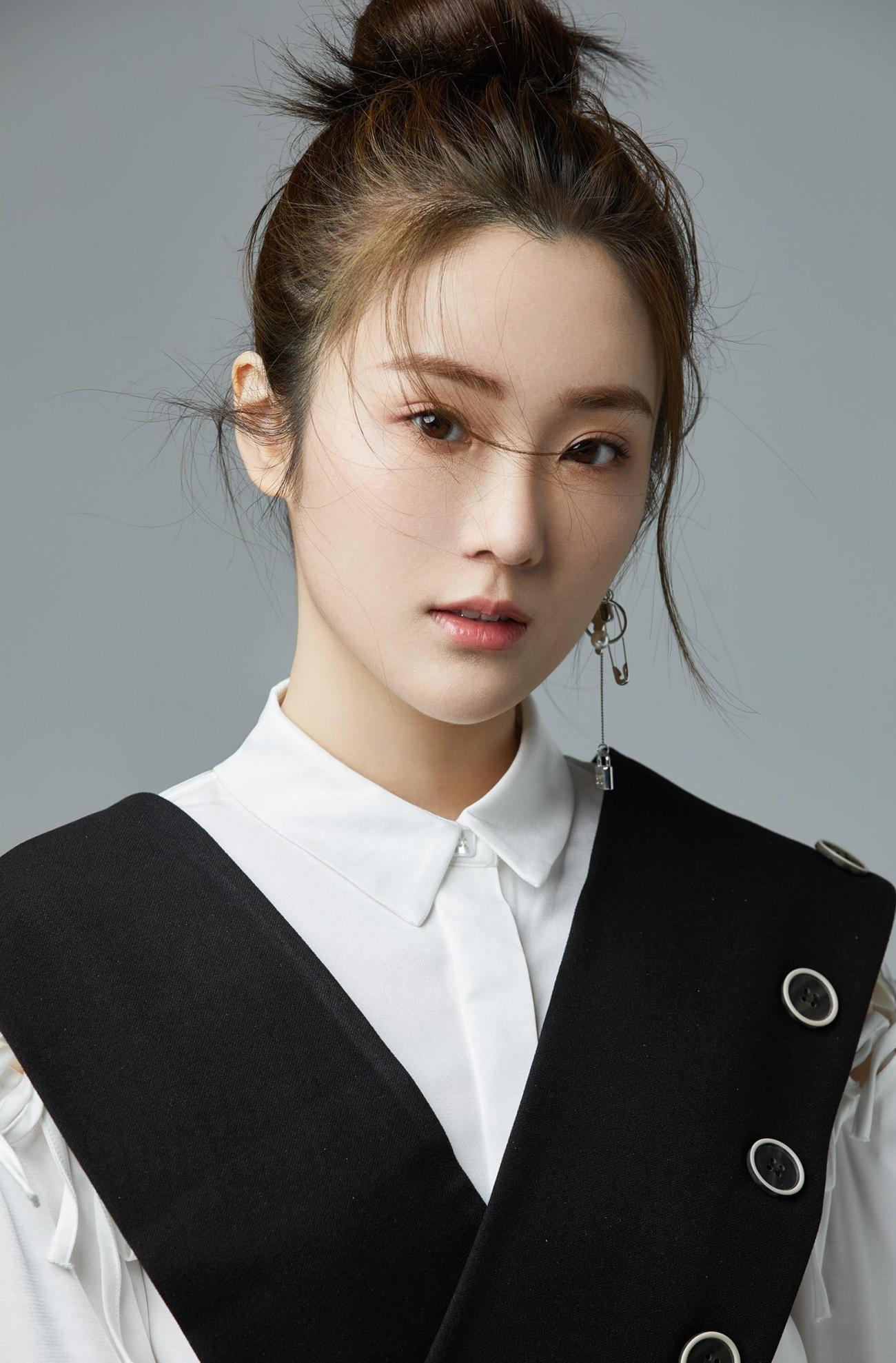 张可盈:美貌和智慧并存的演艺全能少女 张可盈,中国内地歌手,女演员