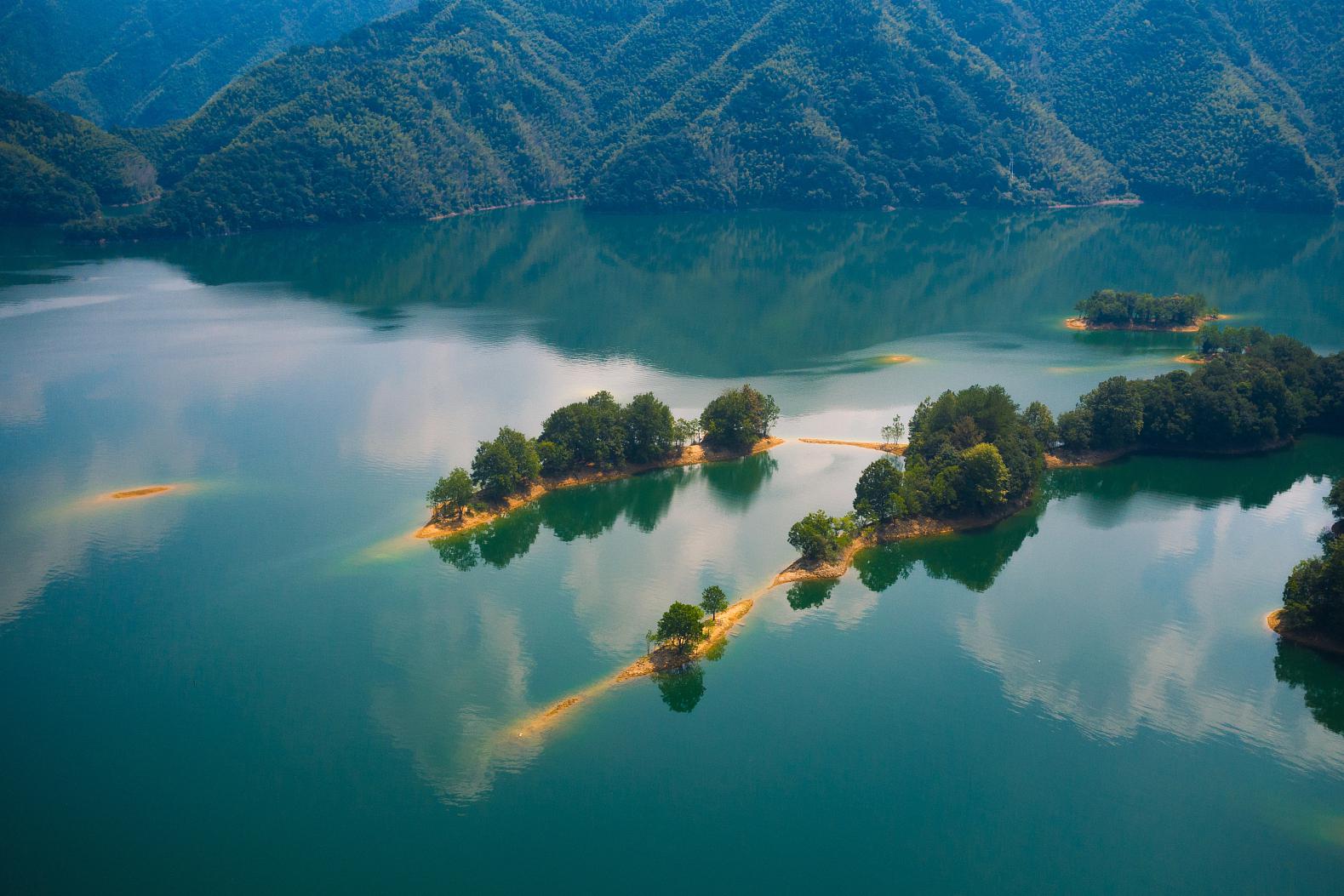 太平湖风景区旅游攻略 太平湖风景区,位于我国安徽省黄山市,是一个