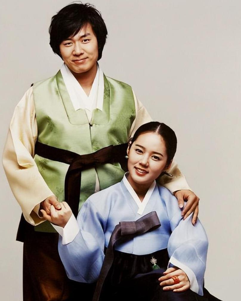 韩国明星夫妻的婚姻故事 韩佳人与延政勋的婚姻生活中,延政勋始终如一