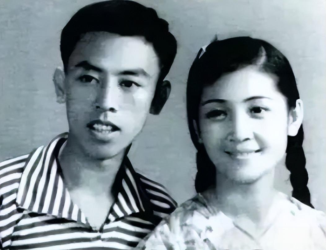 87岁黄俊英向86岁妻子崔凌霄公开表白 87岁高龄的黄俊英向86岁的妻子