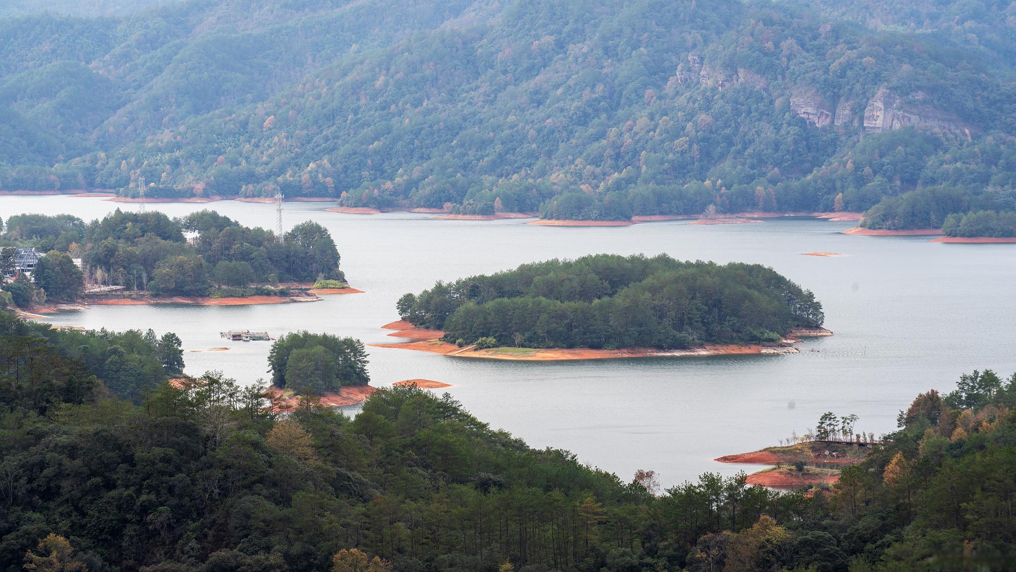 仙岛湖旅游攻略 仙岛湖,位于中国湖北省黄石市阳新县王英镇,是一处以