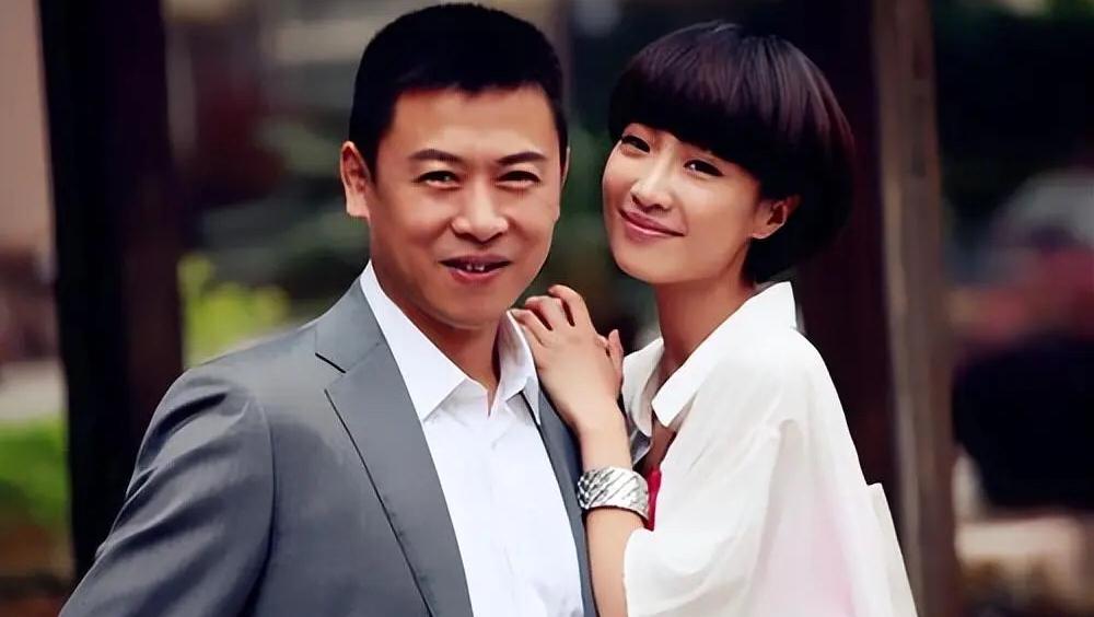 胡亚捷:31年婚姻的和谐与争吵 胡亚捷和汤静是一对夫妻,他们结婚已经