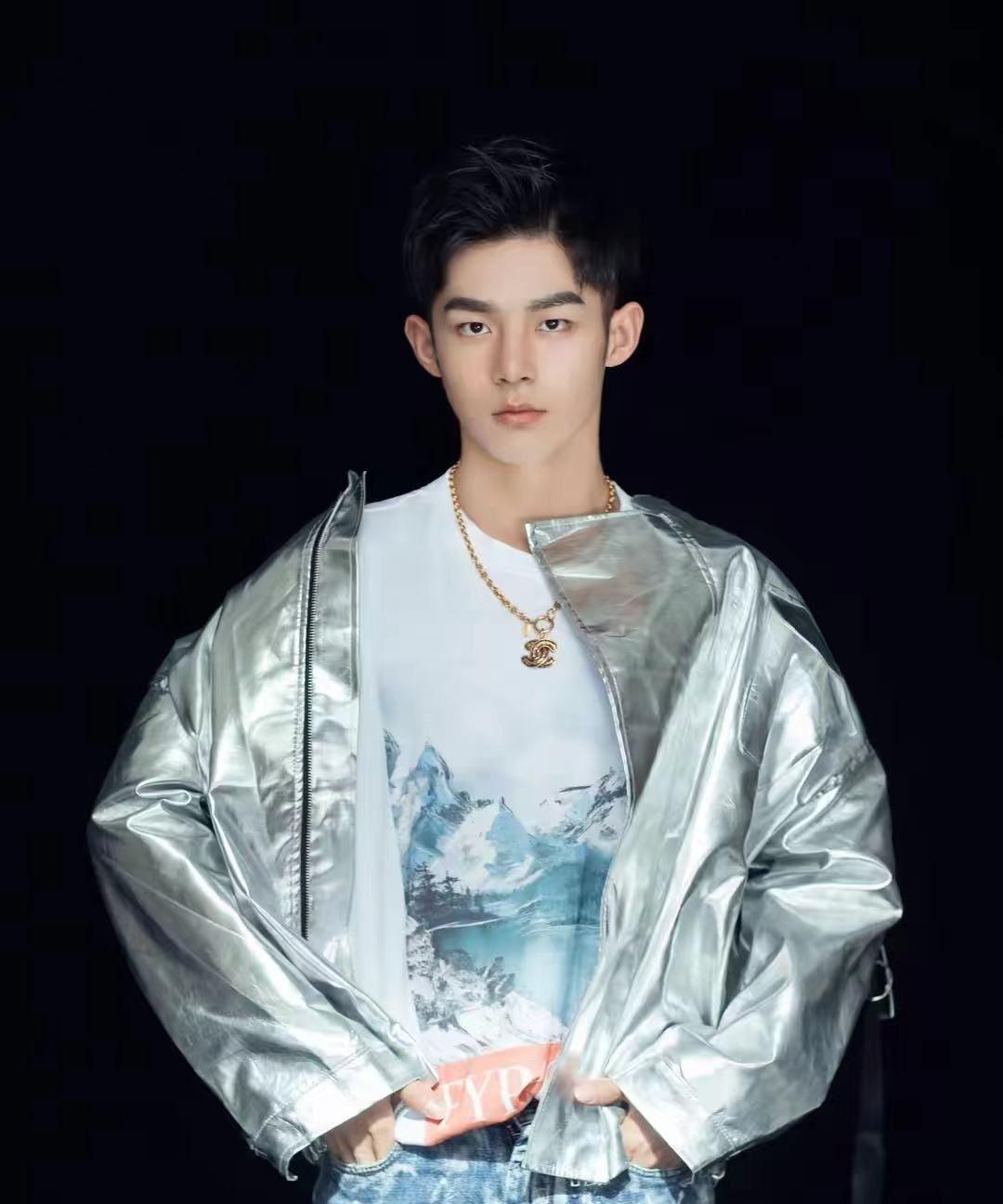 李佳琦:控诉侵权事件 李佳琦被男演员控诉侵权,公众和网友态度不一.