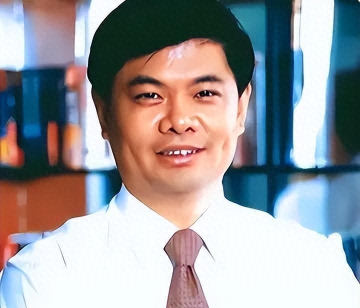 丁健:抛妻弃子的背后 丁健和许戈辉的感情故事,背后隐藏着令人琢磨不