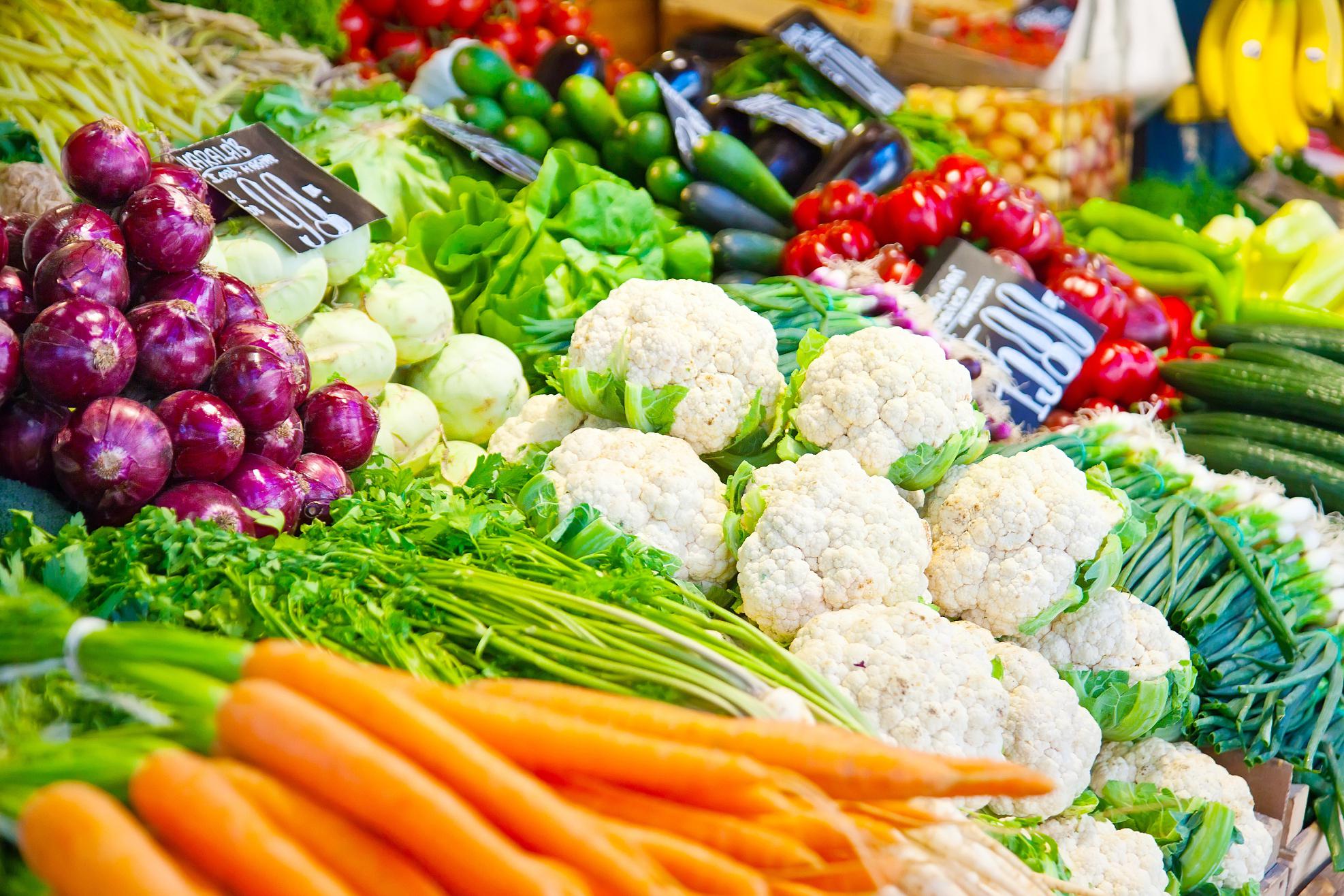 克服难题,提供卓越服务 生鲜食材配送行业面临着保鲜和新鲜度,高效的