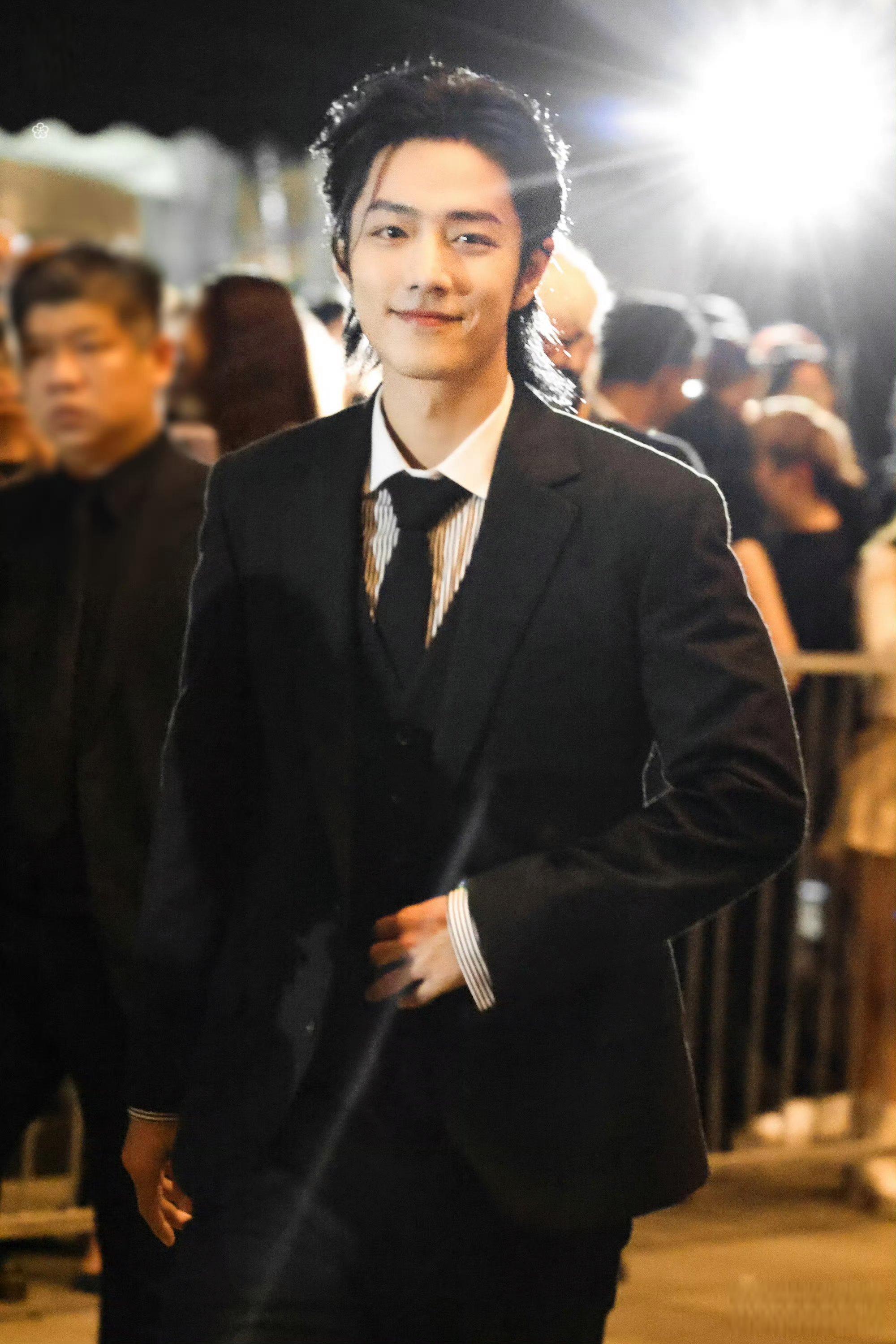 肖战助阵拉夫劳伦香氛,尽显魅力 近日,肖战作为拉夫劳伦香氛的代言人