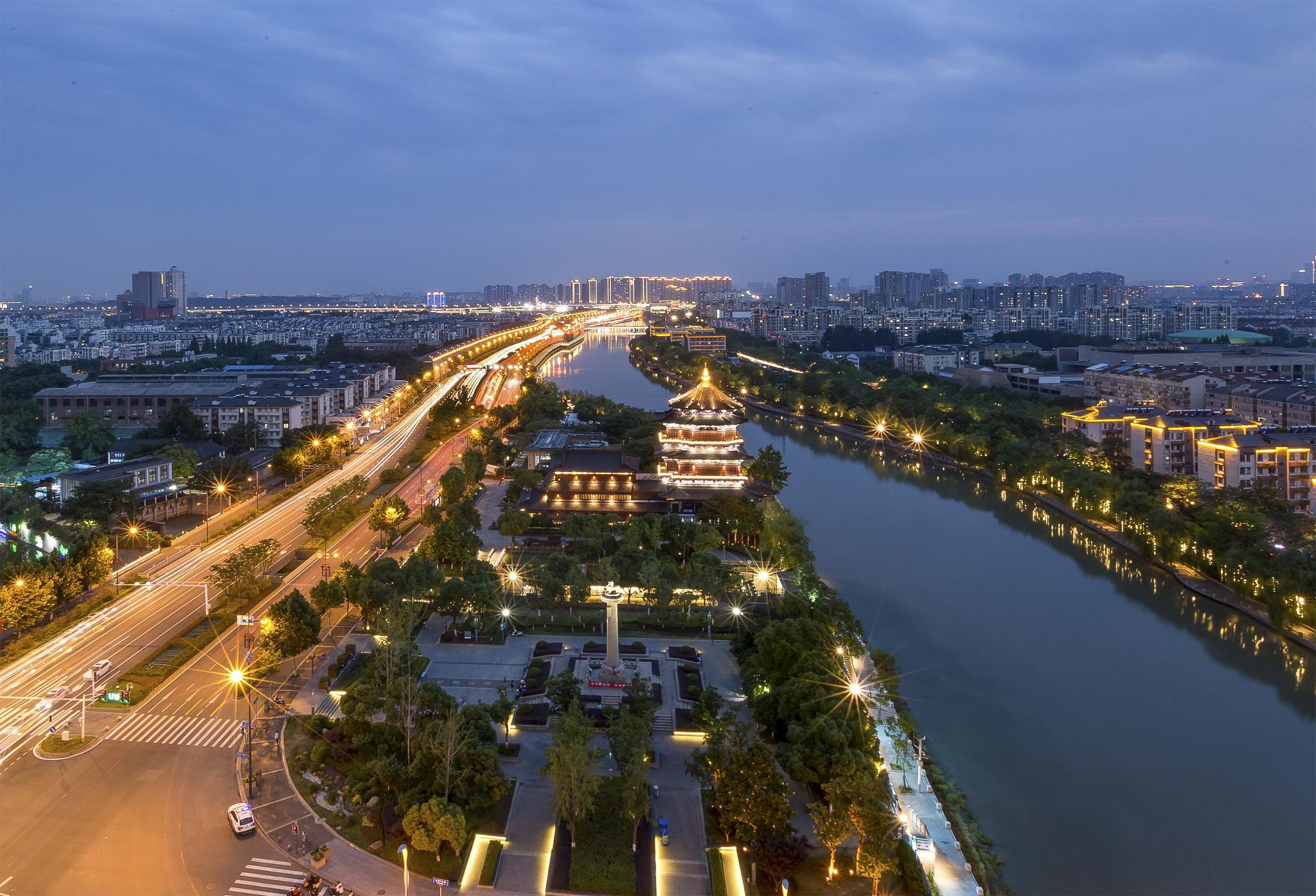 乍浦镇地处嘉兴市平湖市,占地64.16平方公里,人口接近10万.