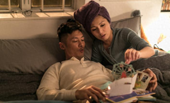 成长与拯救 《春娇救志明》是彭浩翔执导的港式爱情喜剧电影,融合了