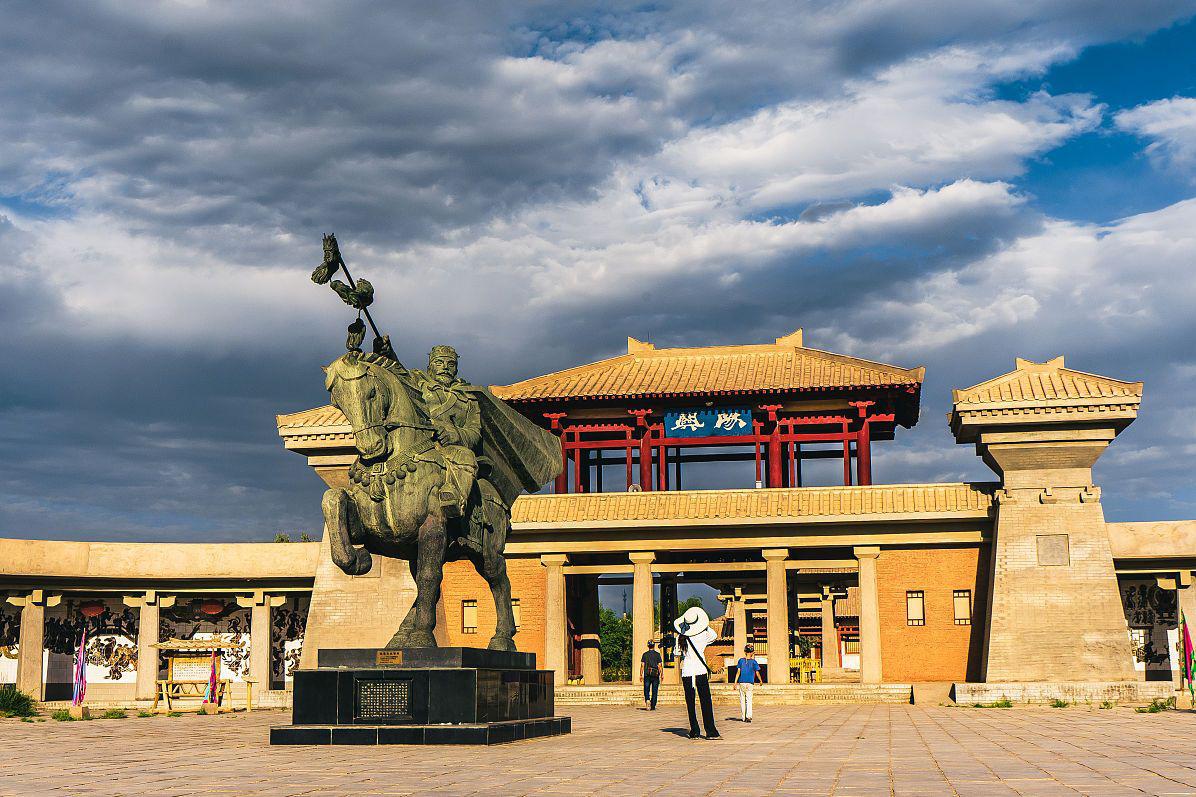 一处别具一格的建筑艺术殿堂 西夏风情园,一处以西夏王朝风格建筑打造