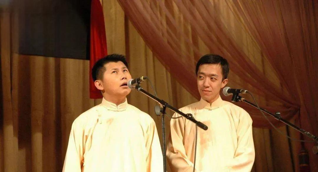 德云社师承表:历史遗产 德云社师承表的出现,反映了过去的时代和