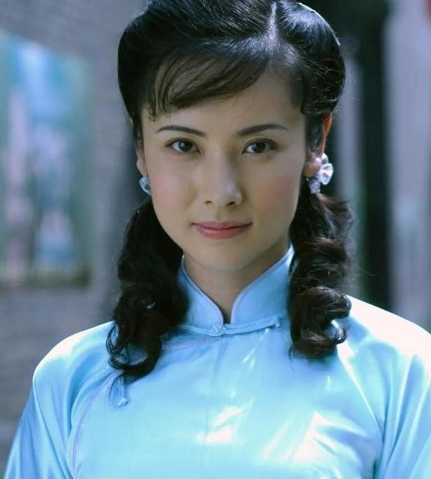 勇往直前 美艳女星杨明娜嫁给"丑男"田亮,婚后田亮利用杨明娜的资源