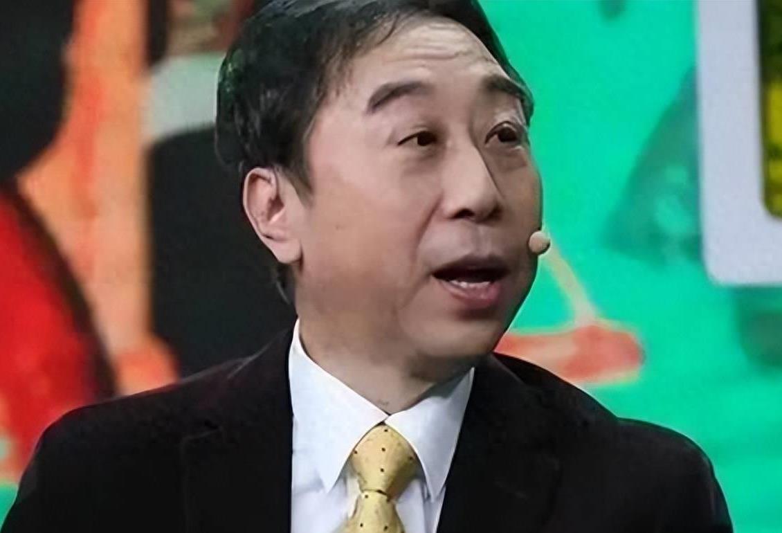 爱与付出:冯巩与艾慧的幸福 冯巩和艾慧的婚姻,是一个富有温情的故事.