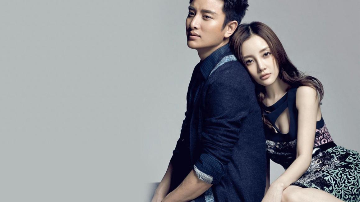 甜馨11岁生日会 李小璐和贾乃亮首次公开同框合照,庆祝女儿甜馨的11岁