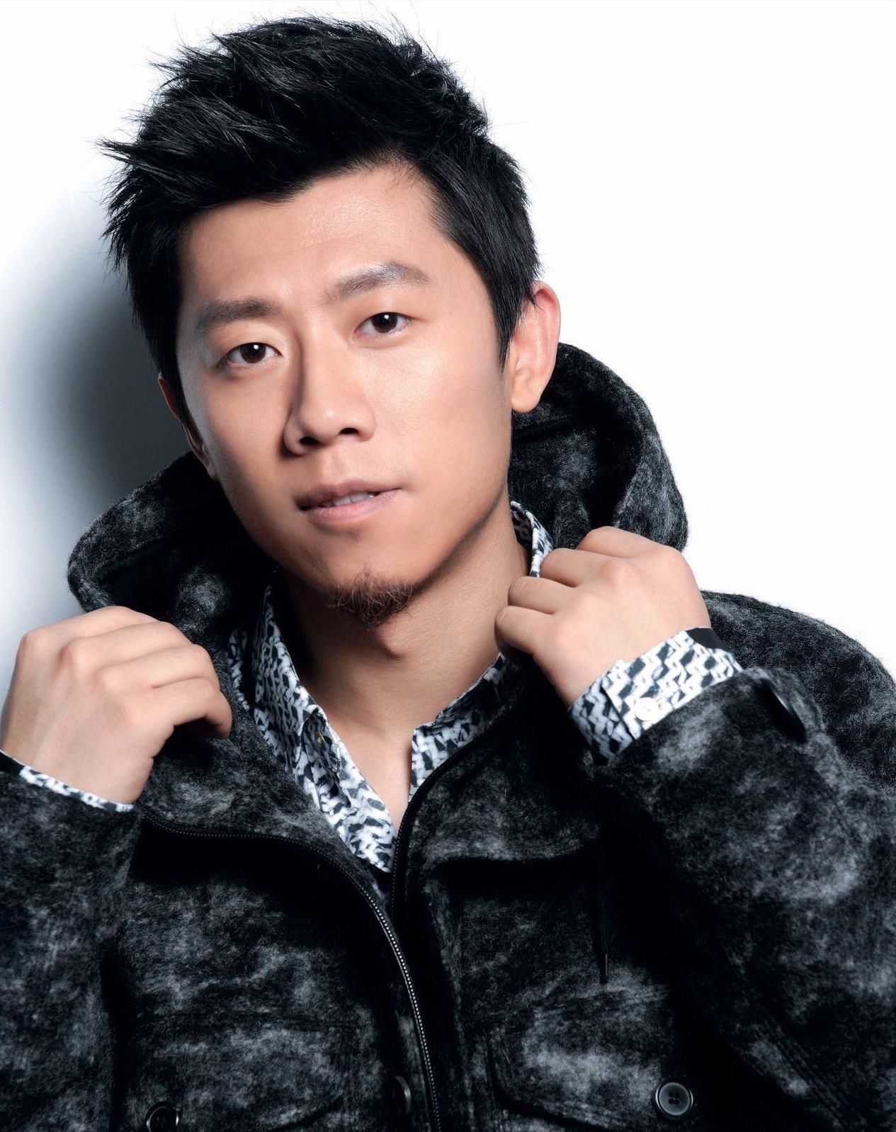 夏雨:婚姻中的坚韧 夏雨婚后与母亲明算账,妻子袁泉为他感到心疼.