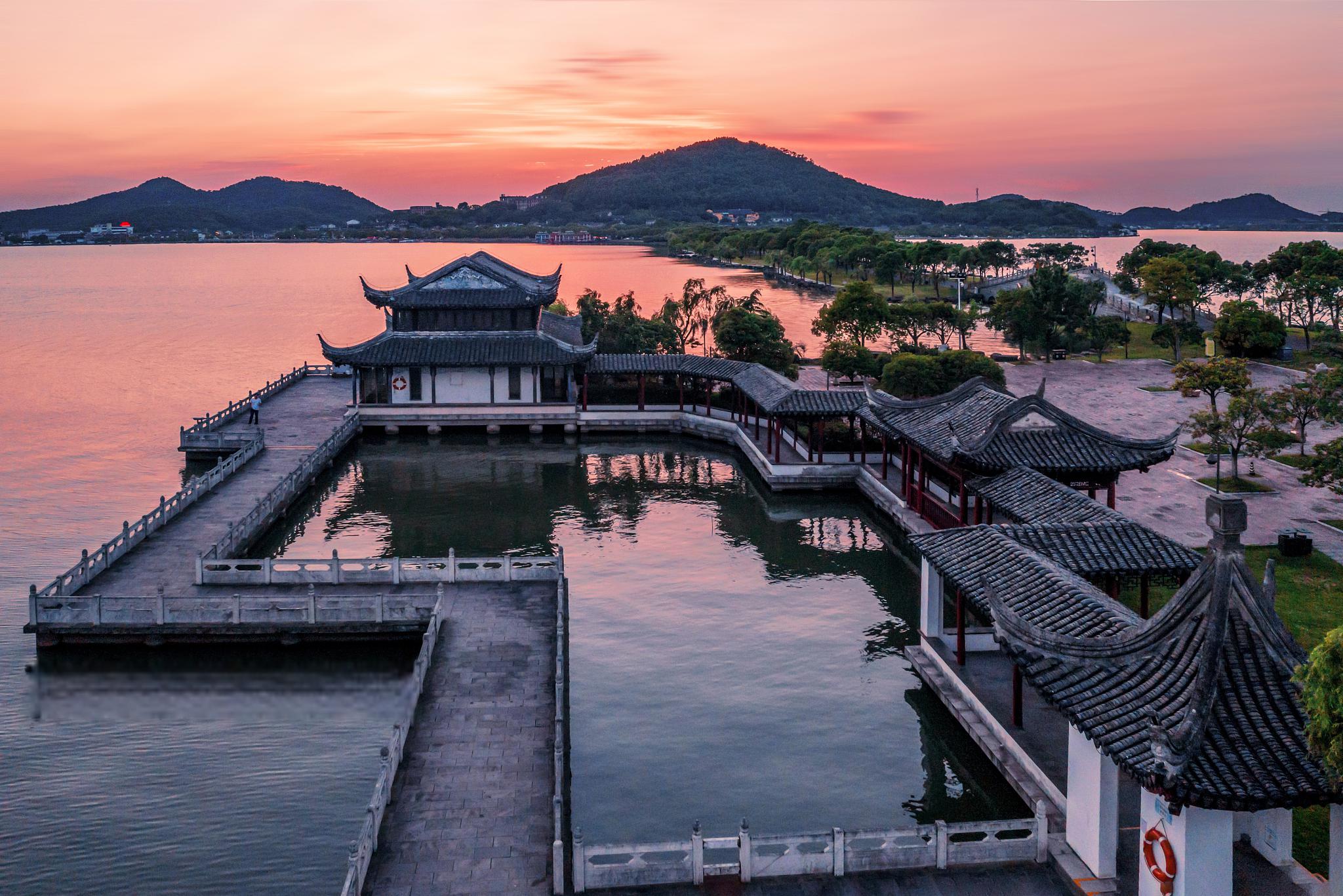 本文将为您详细介绍慈溪风景区的各个景点,帮助您规划一次完美的慈溪