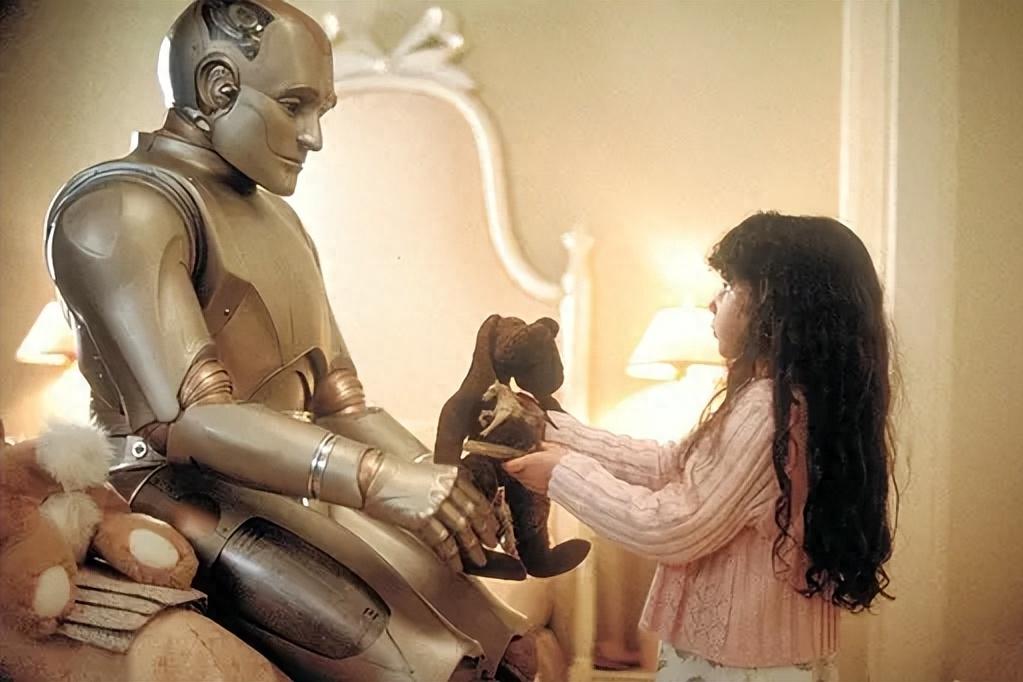 《机器管家》:爱情的力量 电影《机器管家》通过刻画多位主要角色的