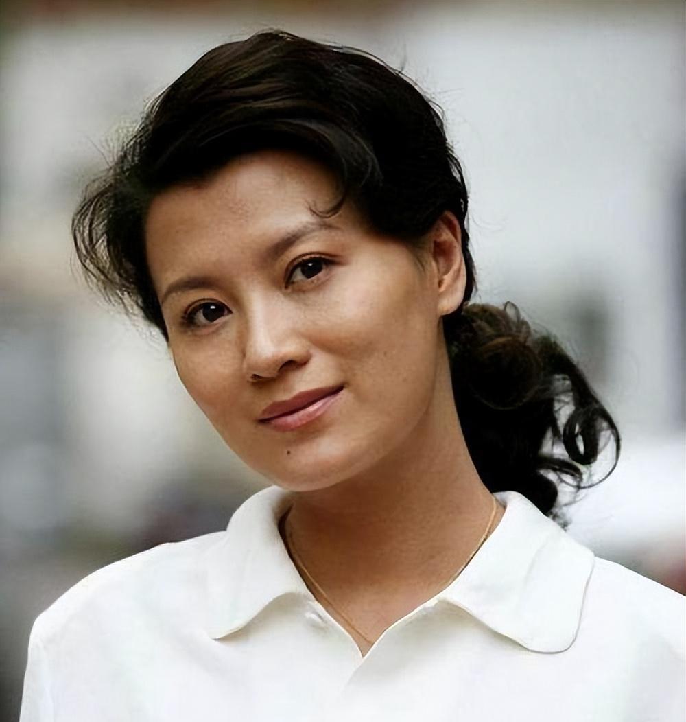 李幼斌把史兰芽的儿子视若己出,承担起了一个父亲的责任.